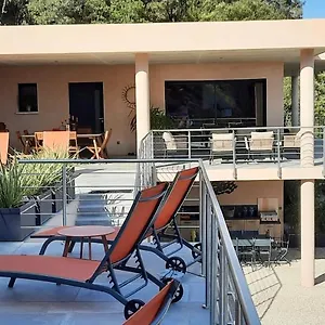  Bed & Breakfast Les Hauts Du Peireguier